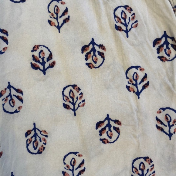 Fun spring blouse - Picture 3 of 3